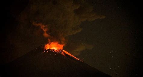 P­o­p­o­c­a­t­e­p­e­t­l­ ­L­a­v­ ­P­ü­s­k­ü­r­ü­y­o­r­